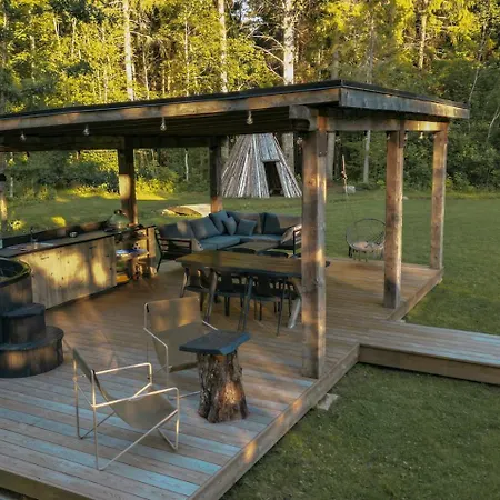 Feriehus Panga Sauna Hut Laehtru